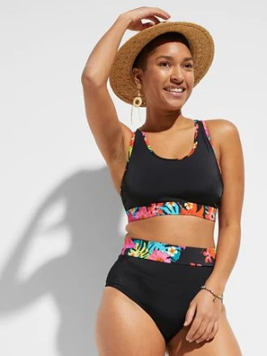 Figi bikini z wysoką talią i typowym wycięciem nogawek bonprix