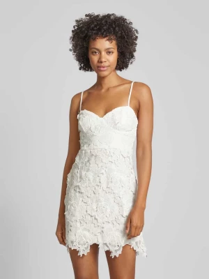 Sukienka mini z obszyciem koronką model ‘Bloom’ Gina Tricot