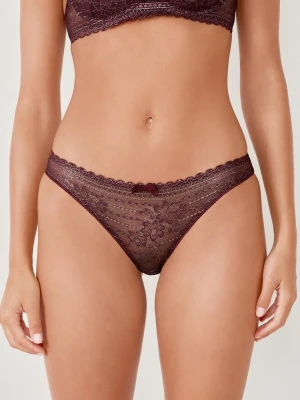 Figi z opalizującej koronki Etam