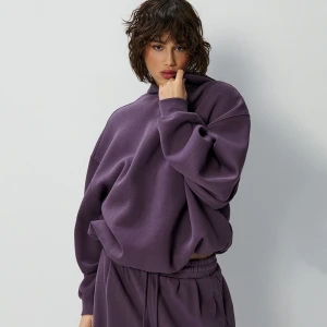 Fioletowa gładka bluza bombka House