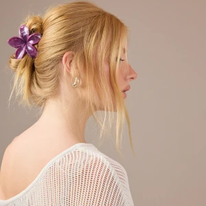 Fioletowe spinki do włosów w kształcie kwiatków House