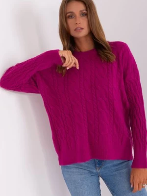 fioletowy sweter damski z warkoczami i okrągłym dekoltem