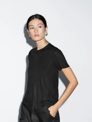 Fluid Short Sleeve T-Shirt - Czarny - - Massimo Dutti - Female