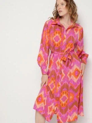 Fuksjowa Koszulowa Sukienka Midi z Etno Wzorem i Wiązanym Paskiem Mithera unigirl