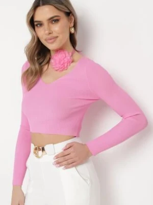 Fuksjowa Krótka Bluzka z Prążkowanej Dzianiny z Kwiatkiem Wiązanym przy Szyi Invicala elsa.m by may