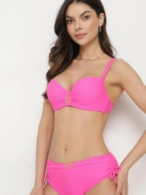 Fuksjowe Bikini Biustonosz i Majtki Figi Ozdobione Metalicznymi Aplikacjami Kinionela swest