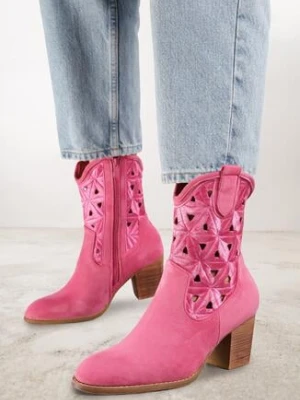 Fuksjowe Botki Vices na Obcasie w Stylu Kowbojek Ozdobione Ażurowym Wzorem Zelori