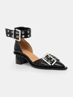 GANNI baleriny Feminine Buckle Open Cut Pump Naplack kolor czarny na słupku S2891