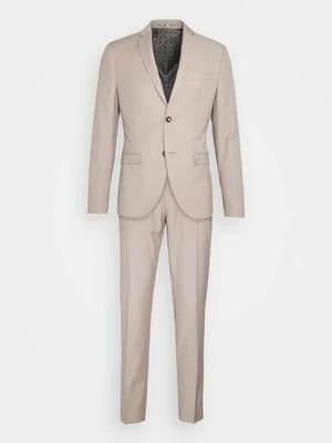 Garnitur Isaac Dewhirst