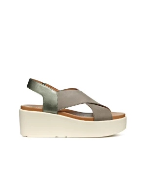 Geox Skórzane sandały "Xand 2.2S" w kolorze szarym na koturnie rozmiar: 38