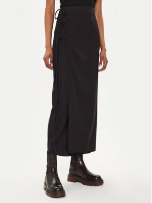 Gestuz Spódnica midi 10908273 Czarny Regular Fit