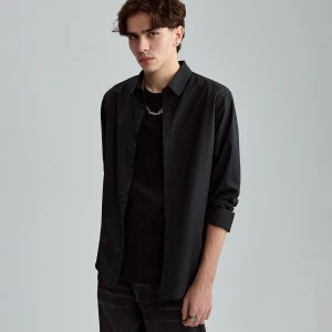 Gładka koszula super slim fit z długim rękawem czarna House