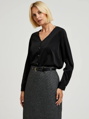 Gładka koszula z ozdobnymi guzikami czarna Moodo