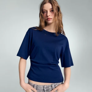 Gładka koszulka z taliowaniem granatowa House