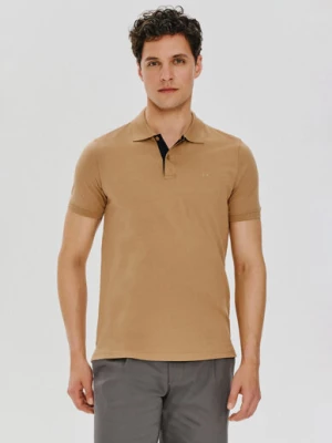 Gładki t-shirt polo w kolorze beżowym Pako Lorente