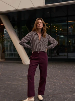 Gładkie spodnie burgundowe Moodo