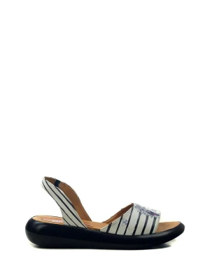 Goby Sandały w kolorze białym ze wzorem rozmiar: 39