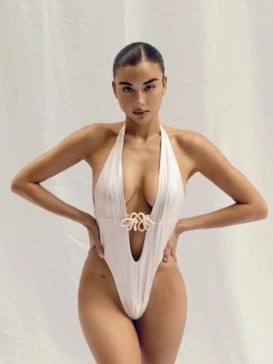 Zdjęcie produktu GOD SAVE QUEENS jednoczęściowy strój kąpielowy NYMPH ONE-PIECE kolor beżowy miękka miseczka GSQ-71-230