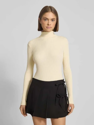 Golf o kroju slim fit z prążkowanej mieszanki wiskozy model ‘MIRA’ Pieces