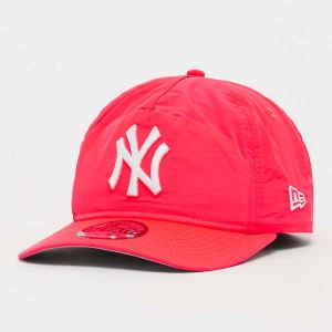 New Era Golfer Curved Visor Everyday Nylon York Yankees uniseks Czapki czerwony rozmiar Akcesoria