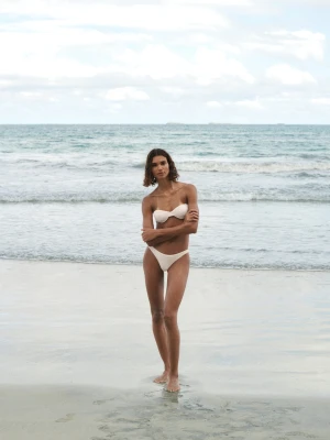 Góra od bikini bandeau z fakturą kremowy / écru - Kobieta - - MANGO