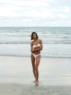 Góra od bikini bandeau z fakturą kremowy / écru - Kobieta - - MANGO