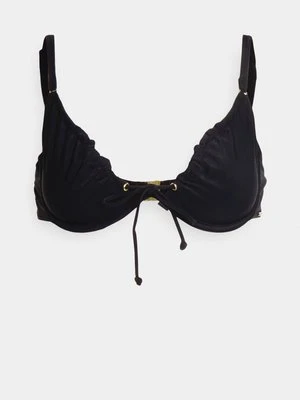 Góra od bikini Boux Avenue