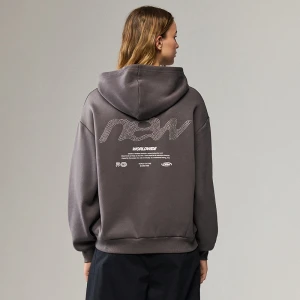 Grafitowa bluza z kapturem i błyszczącymi detalami House