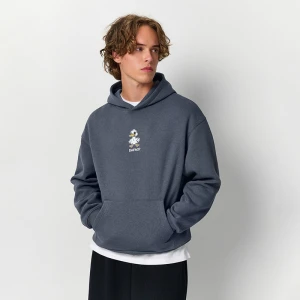 Grafitowa bluza z kapturem i nadrukiem kaczki z podpisem Defaq House