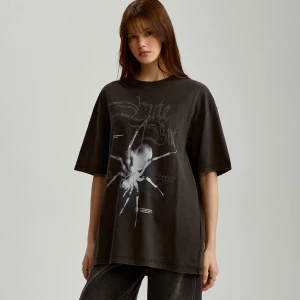 Grafitowa koszulka oversize z nadrukiem pająka House