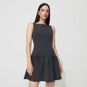 Grafitowa sukienka mini z rozkloszowanym dołem z kokardkami House