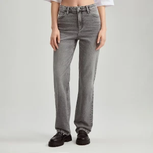 Grafitowe jeansy straight fit z wysokim stanem House