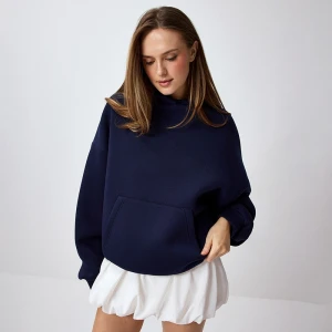 Granatowa basic bluza z kapturem House
