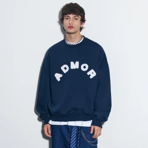 Granatowa bluza crewneck z aplikacją Admor House