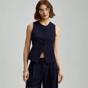 Granatowa kamizelka z okrągłym dekoltem House