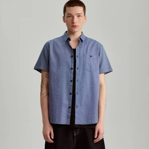 Granatowa koszula z krótkim rękawem i kieszonką na piersi House