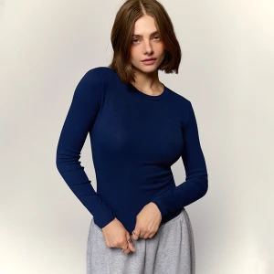 Granatowa koszulka basic z długim rękawem House