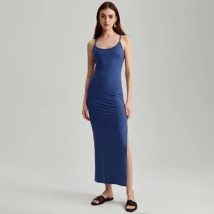 Granatowa sukienka midi bodycon na ramiączkach House