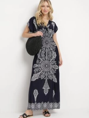 Granatowa Sukienka w Ornamentalny Wzór z Kopertowym Dekoltem i Gumką w Talii Elasevia