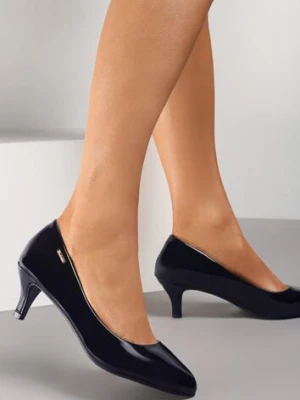 Granatowe Czółenka Ironice ballada