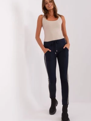 Granatowe damskie spodnie dresowe z wiązaniem RELEVANCE