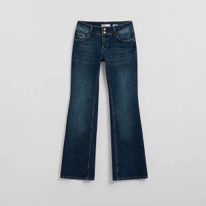 Granatowe jeansy bootcut z niskim stanem i dekoracyjnymi kieszeniami House