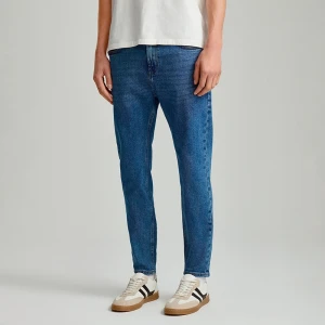 Granatowe jeansy carrot fit House