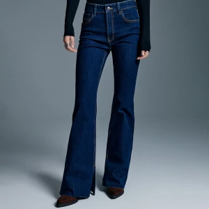 Granatowe jeansy dzwony z wysokim stanem House