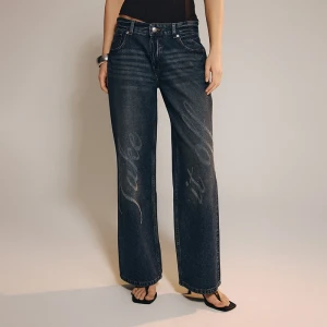 Granatowe jeansy loose fit z napisem "Take it off" House x Klaudia Sadownik