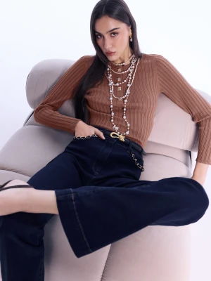 Granatowe proste jeansy z ozdobnymi kieszeniami TARANKO