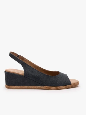 Granatowe sandały na koturnie Ryłko