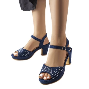 Granatowe sandały na słupku Beltane niebieskie Inna marka