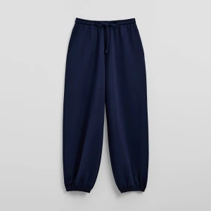 Granatowe spodnie dresowe jogger House