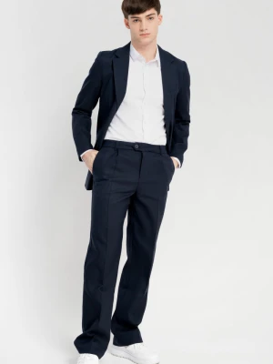 Granatowe spodnie garniturowe o klasycznym kroju Reporter
